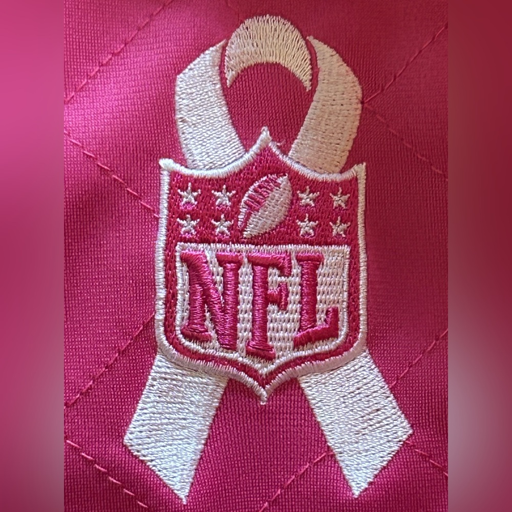 Go Broncos! Women’s Reebok zip up jacket, pink, Denver Broncos. Womens medium. - Picture 2 of 6